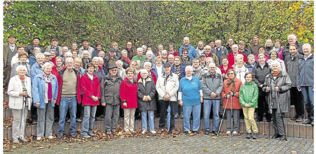 Landfrauen der Verbandsgemeinde Hahnstätten wandern traditionell am 1. November