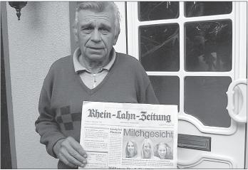 Er ist bei jedem Wetter für die RLZ in Holzheim unterwegs: Zeitungszusteller Walter Klapper.